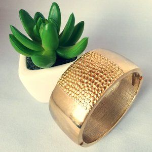Vintage gold tone clamper bangle heavy bracelet